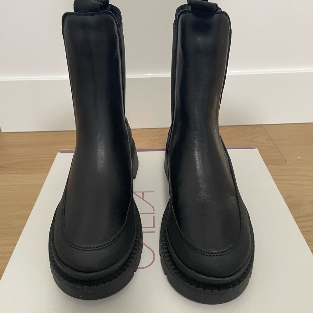 Calia by Carrie Underwood Black Chelsea “Peyton” Boot size 7 - Picture 2 of 11